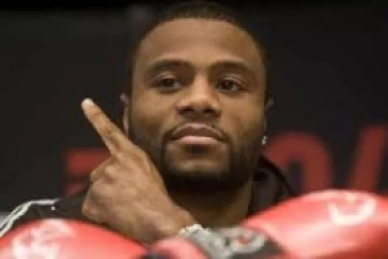 Acuzat de viol : Jean Pascal a sarbatorit victoria asupra lui Bute, in stilul lui Mike Tyson