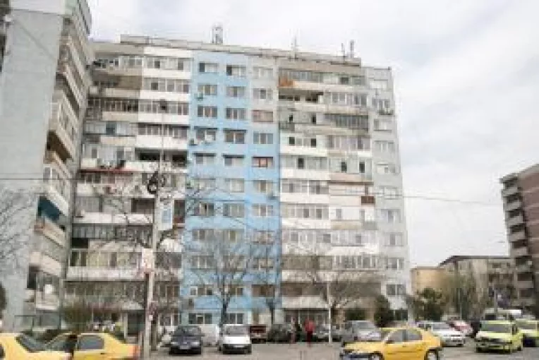 Asociatiile, agenti imobiliari