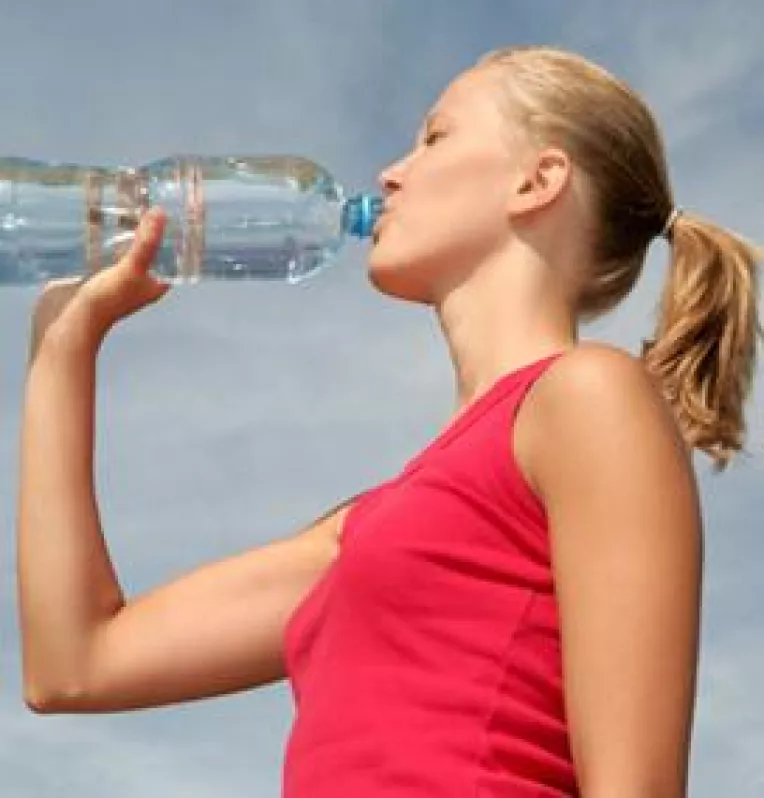 Canicula a crescut vanzarile cu 30% la produse de sezon