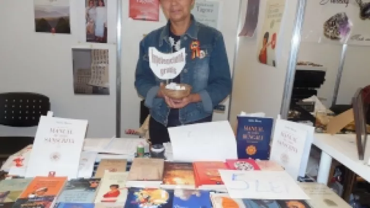 Carmen Musat, director al Editurii Cununi de Stele, a oferit intelepciune iubitorilor de carte