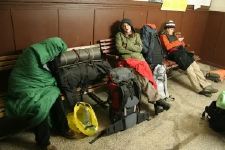 CFR Calatori: In 9 luni din 2009, trenurile romanesti au intarziat 3 ani