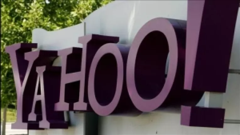 Concedierea CEO-ul Yahoo!, Carol Bartz, marcheaza un deceniu de declin pentru firma americana