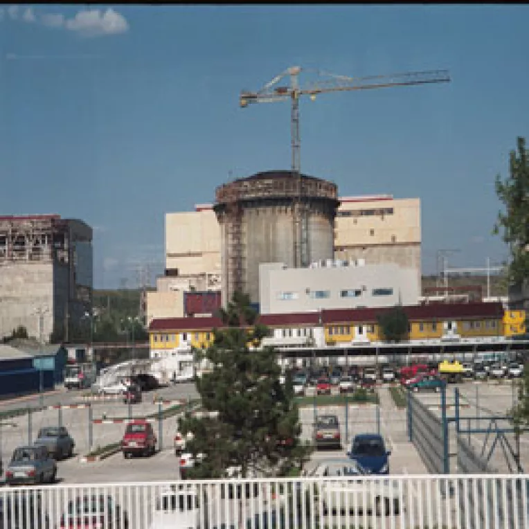 Constructia reactoarelor 3 si 4 de la Cernavoda, intarziata cu un an