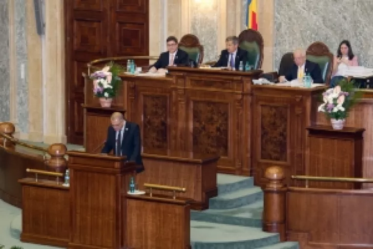 Damian Draghici a demisionat din Senat pentru a intra oficial in Parlamentul European