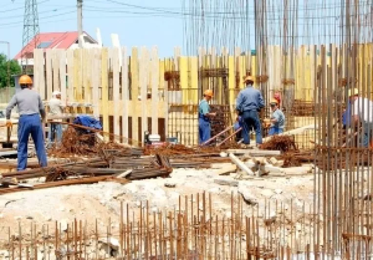 Doar 4.408 romani pot lucra lunar in Germania