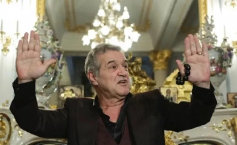 Dupa meciul pierdut la Craiova de FCSB, cu 2-1, patronul Becali recunoaste public ca el face echipa si nu antrenorul Dica