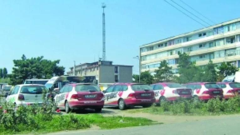 Extravacanta taxeaza cu 2 lei ora de parcare publicitara la Gara