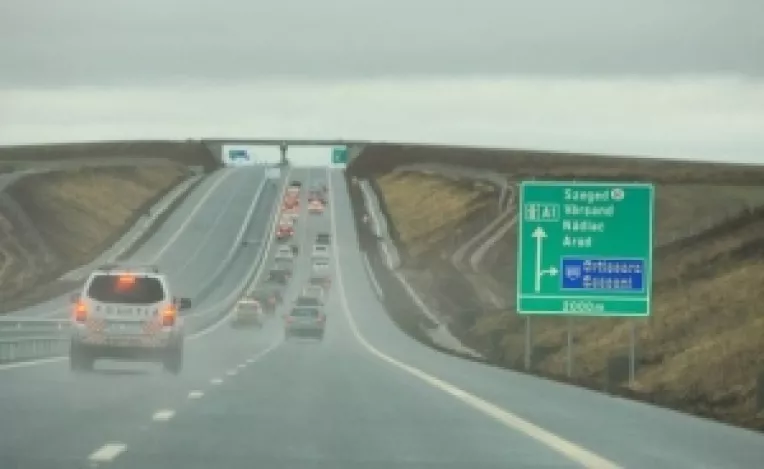 Finalizate in 2011: 3 stadioane, 53 km de autostrada si un pasaj