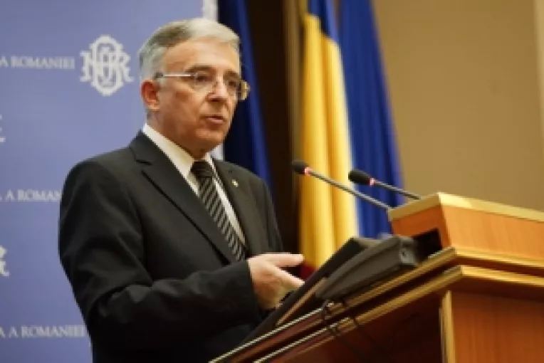 Guvernatorul Mugur Isarescu: Raspunderea BNR pentru situatia financiara a Romaniei