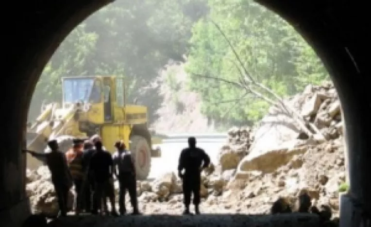 Guvernul Romaniei planuieste construirea unui tunel rutier prin Carpati