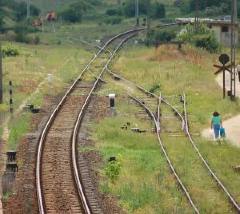 Italienii "curenteaza" calea ferata Craiova-Calafat