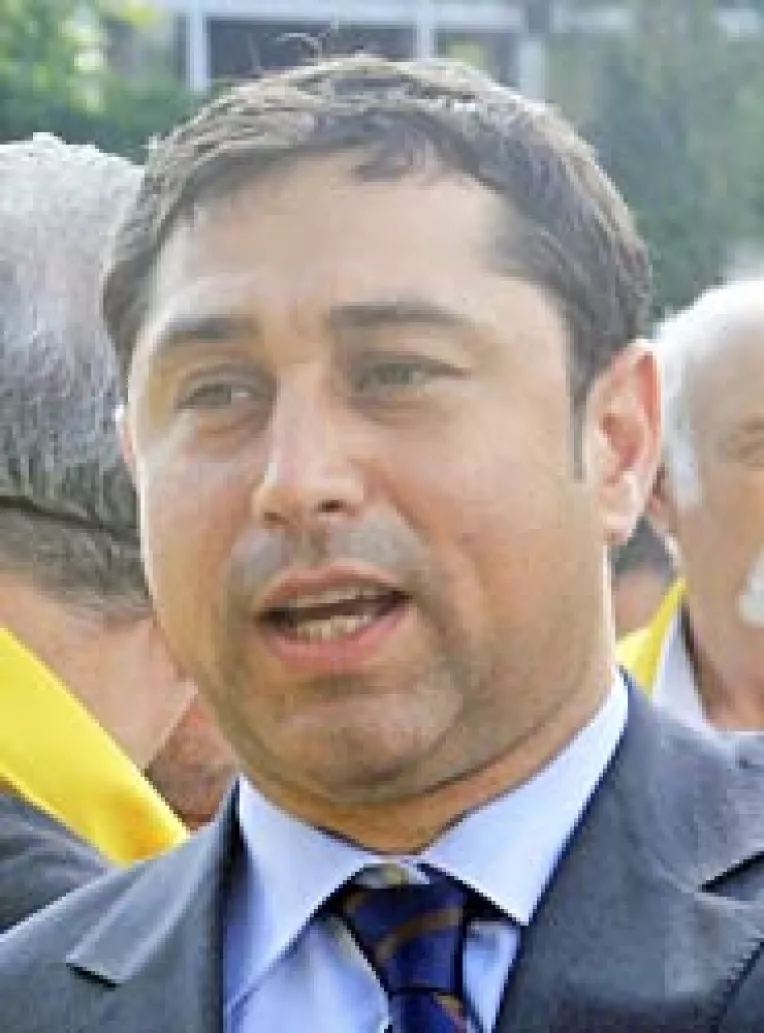 Liberalul Marian Iordache, sustinut de ministrul Internelor, Cristian David