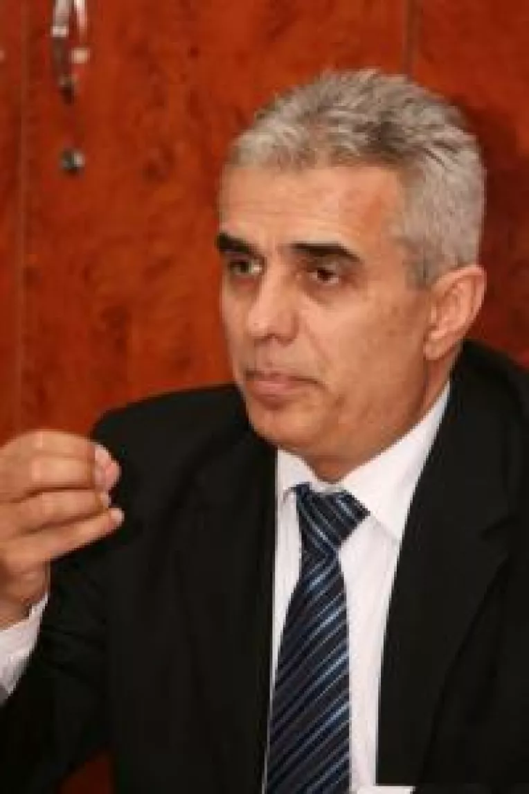 Mantog se teme de razbunarea lui Ruset