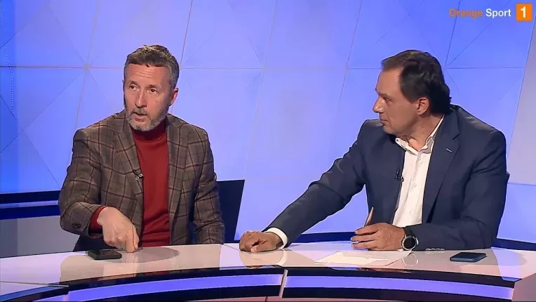 Meme: "Suntem prea buni acum. E un stadion cu 14 mii de locuri, ce atmosfera poate sa fie?"