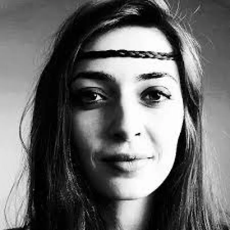 Mesaj tulburator pe Facebook al studentei Aura Ion: "Whatever you do will be insignificant, but it is very important that you do it" (Orice ai face e nesemnificativ, dar e foarte important sa o faci)