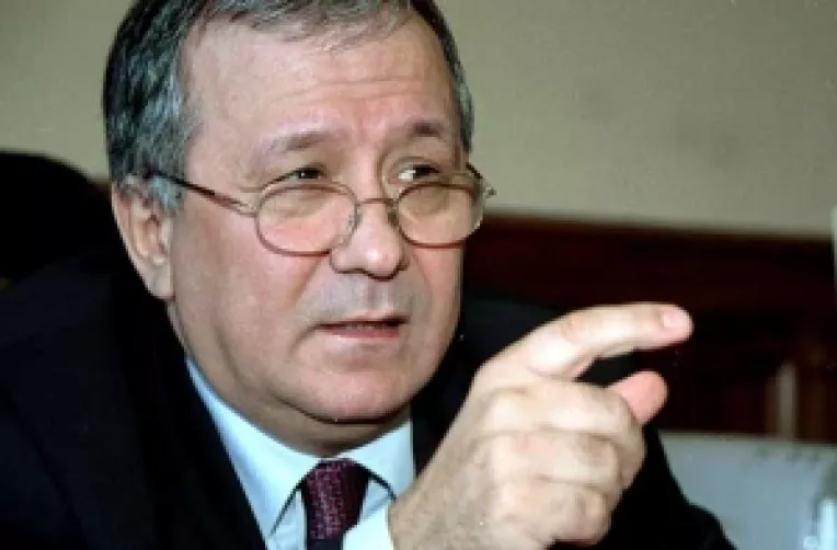 Niolae Cinteza: Urmeaza un an si mai dificil decat 2009 pentru bancile din Romania