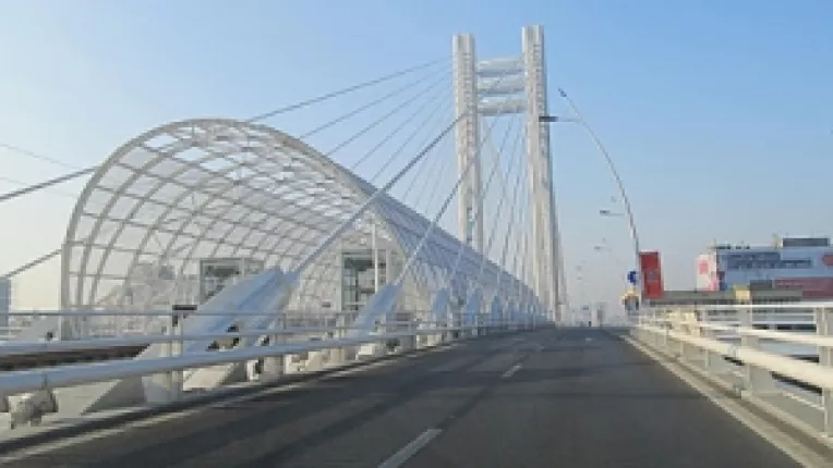 O talpa lui Oprescu :  Anca Boagiu nu-si da acordul pentru trotuarele rulante care fac legatura intre Gara de Nord si statia de tramvai de pe podul Basarab