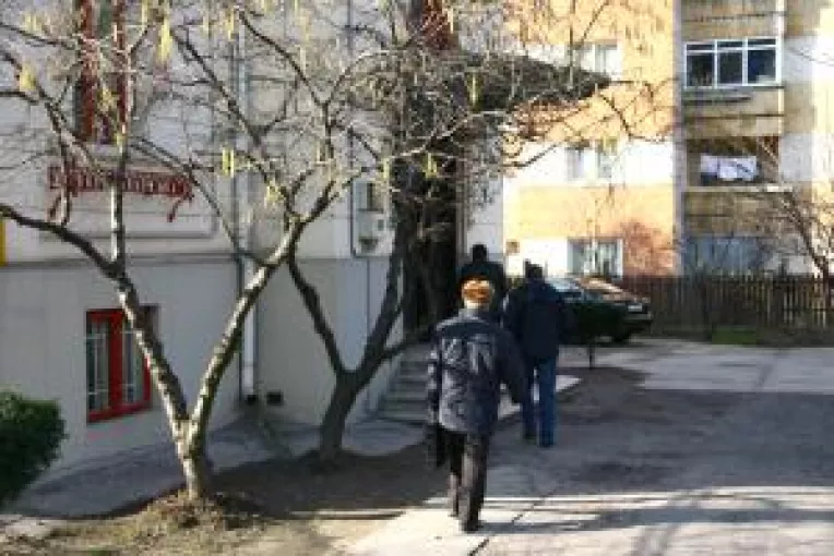 Patronii isi chinuiesc angajatii  cu "metoda PFA"