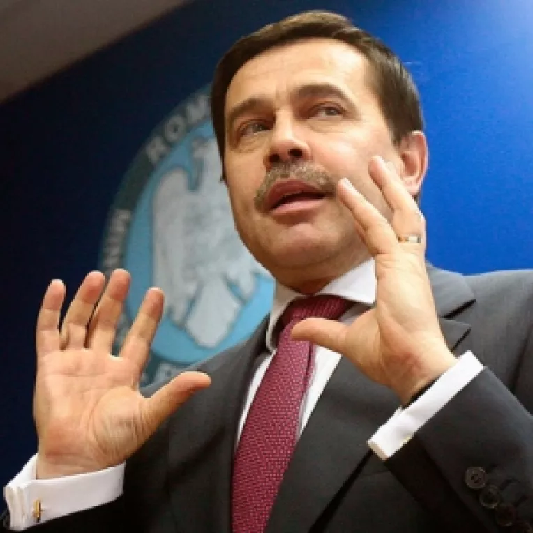 Pogea: Economia s-a contractat cu peste 8% in trimestrul II