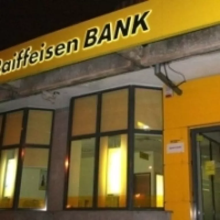 Scad dobanzile la creditele in valuta