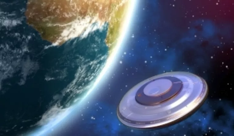 Un interviu senzational cu Paul Hellyer : « Nu suntem singuri in Univers, iar unii extraterestri locuiesc pe Terra » (2)