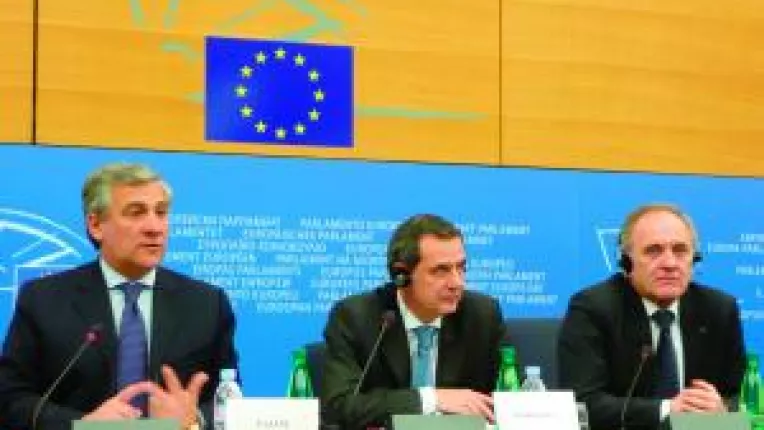 Zboruri mai scurte, bilete mai ieftine